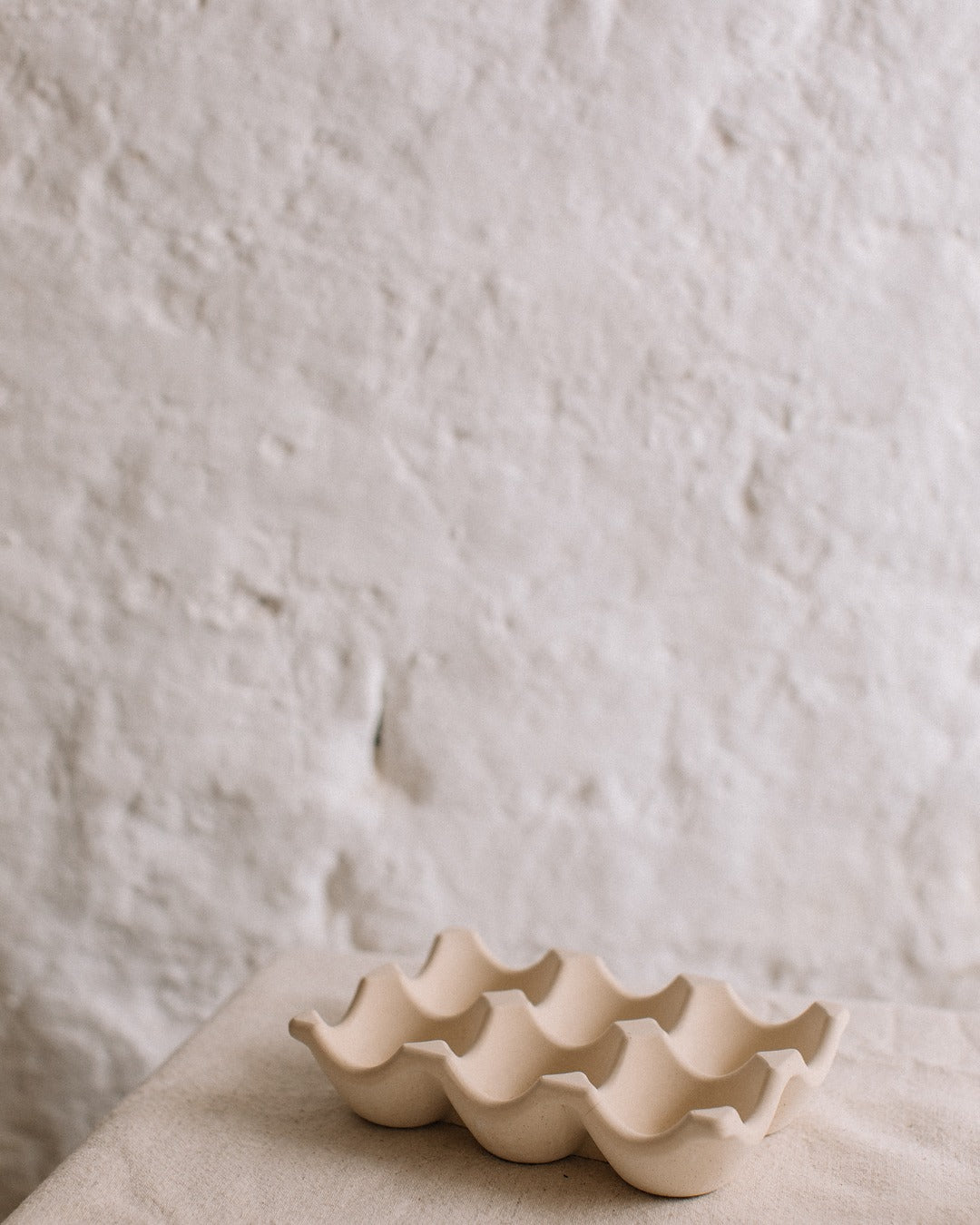 Concrete effect egg tray