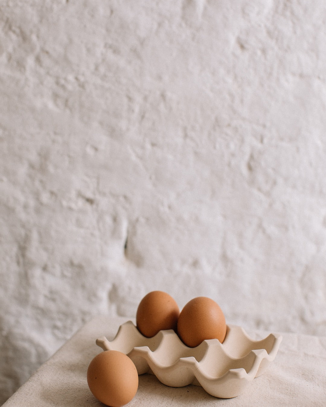 Concrete effect egg tray